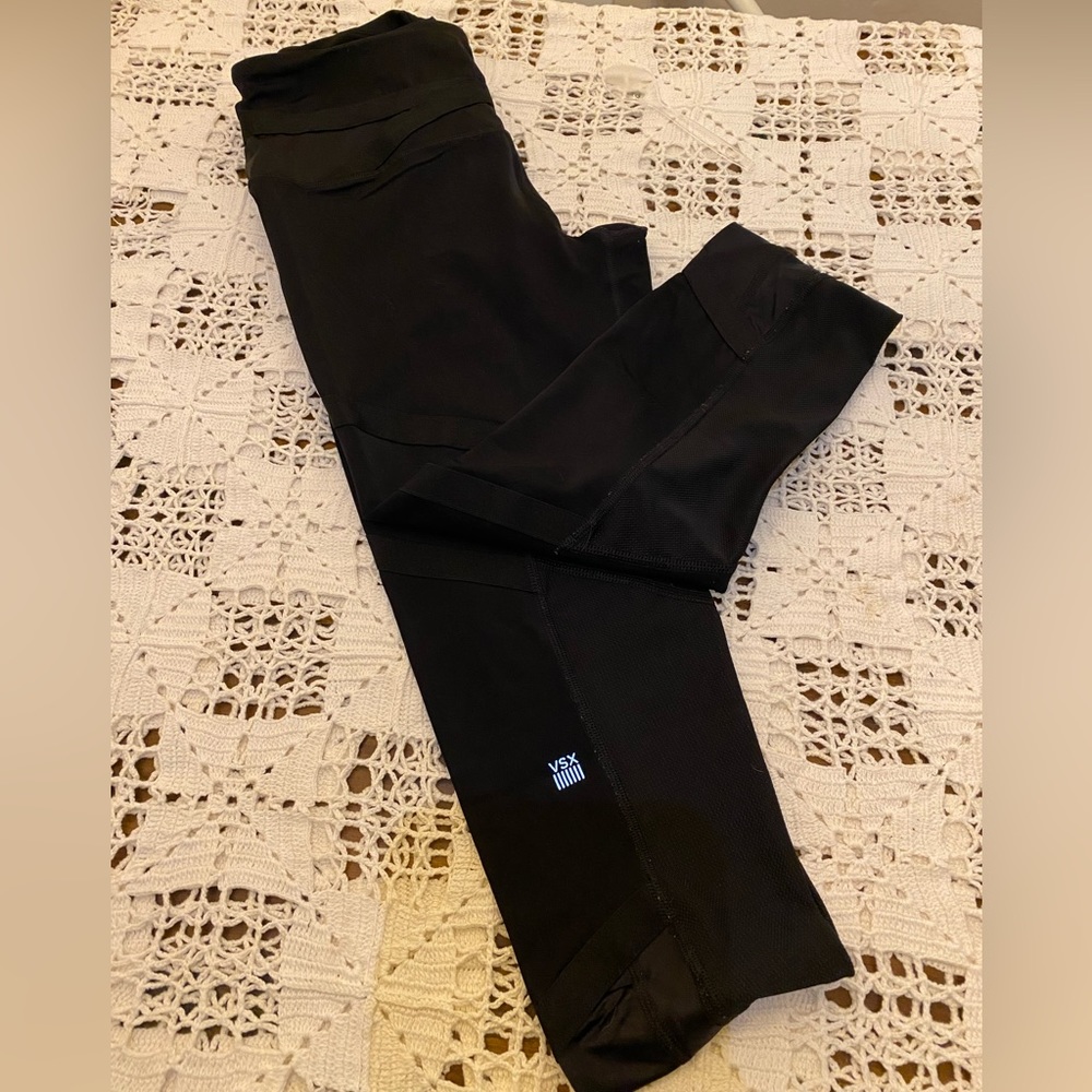 VS Sport Knockout Tight, Size Medium
